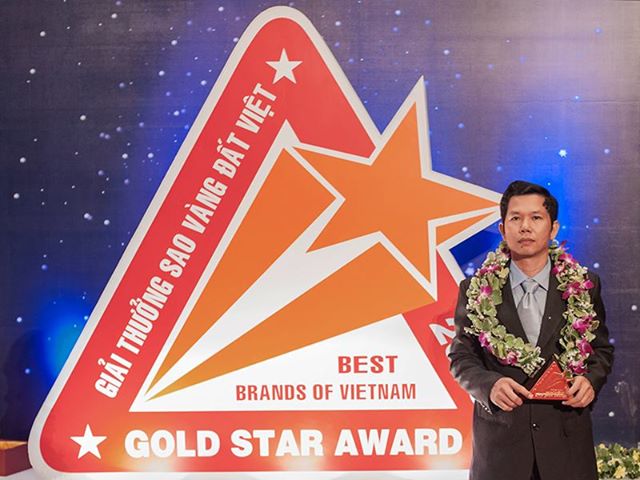 Công ty Cổ phần Tư vấn và Thẩm định giá Đông Nam với thương hiệu “Thẩm định giá Đông Nam” vinh dự nhận danh hiệu “Top 200 Sao Vàng Đất Việt 2013”.