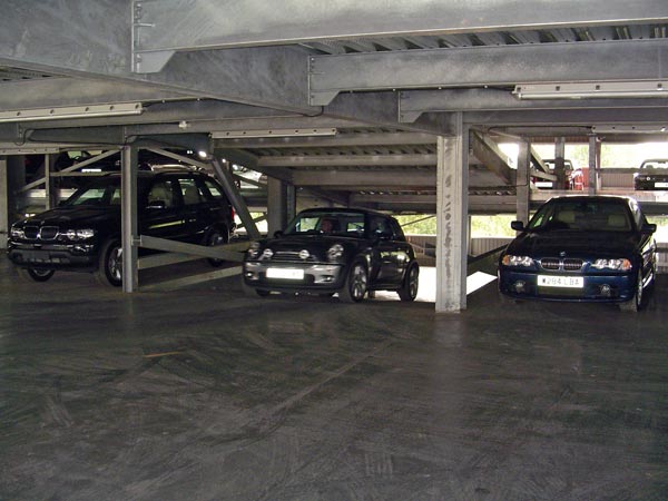 100 mét nhà phải có 20 mét đỗ xe