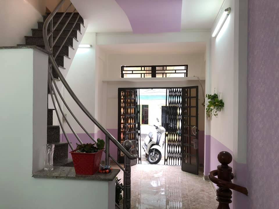 Bán nhà hẻm đường Nguyễn Khoái P2, Q4